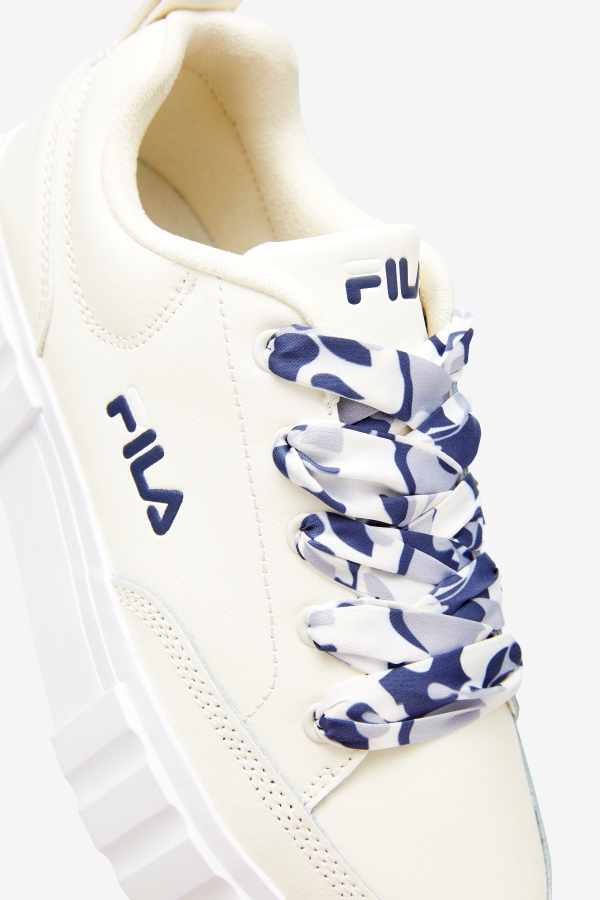 Fila Women\'s Sandblast Low Satin Lace White-Navy-White