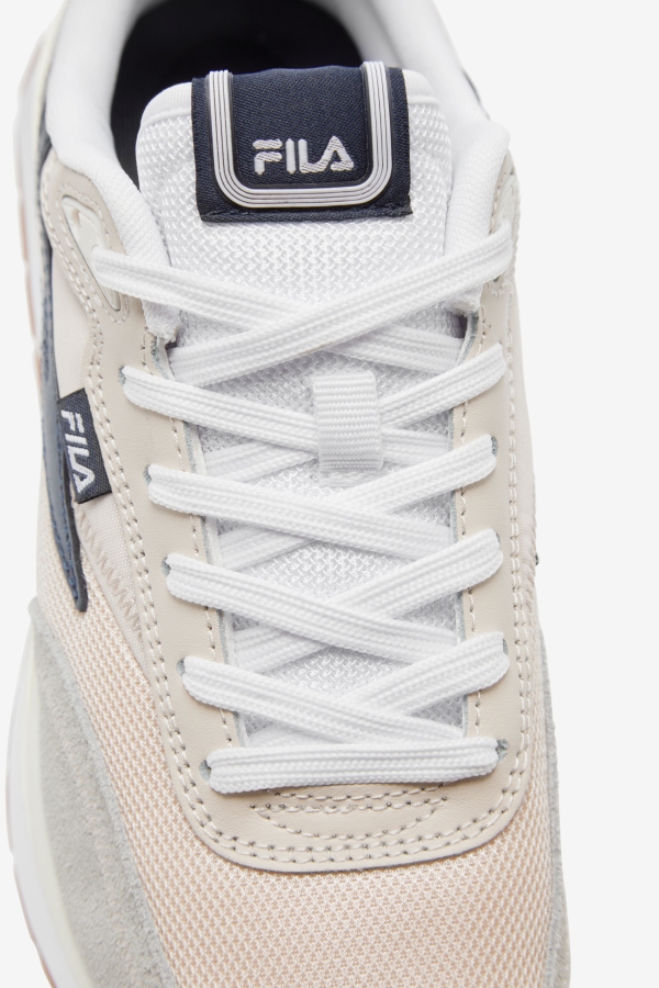 Bleached Sand-Navy-White Fila Women\'s Renno